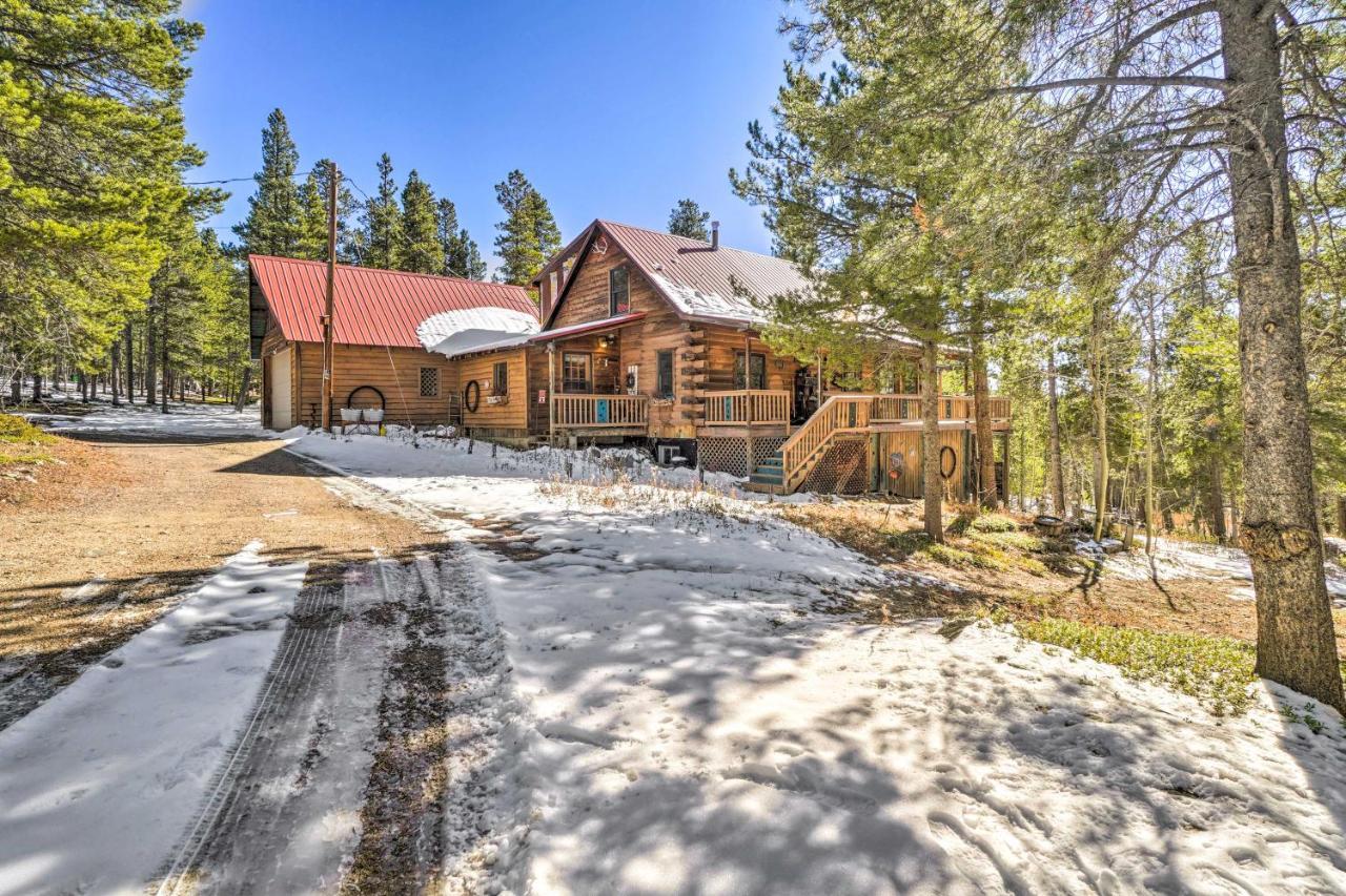 Secluded Black Hawk Log Cabin With Fire Pit! 외부 사진