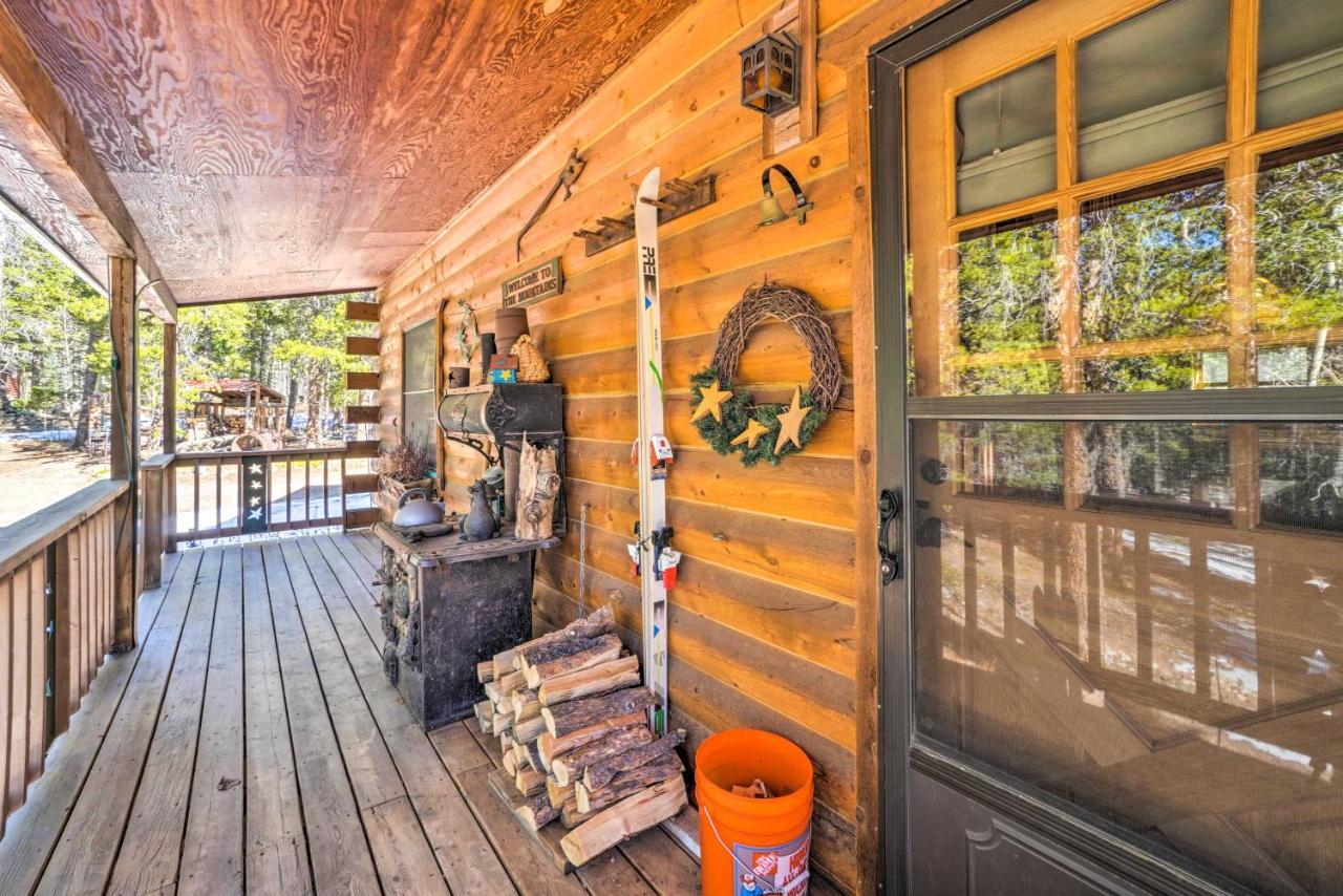 Secluded Black Hawk Log Cabin With Fire Pit! 외부 사진