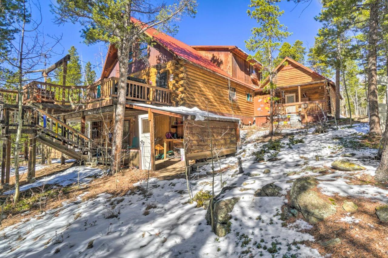 Secluded Black Hawk Log Cabin With Fire Pit! 외부 사진