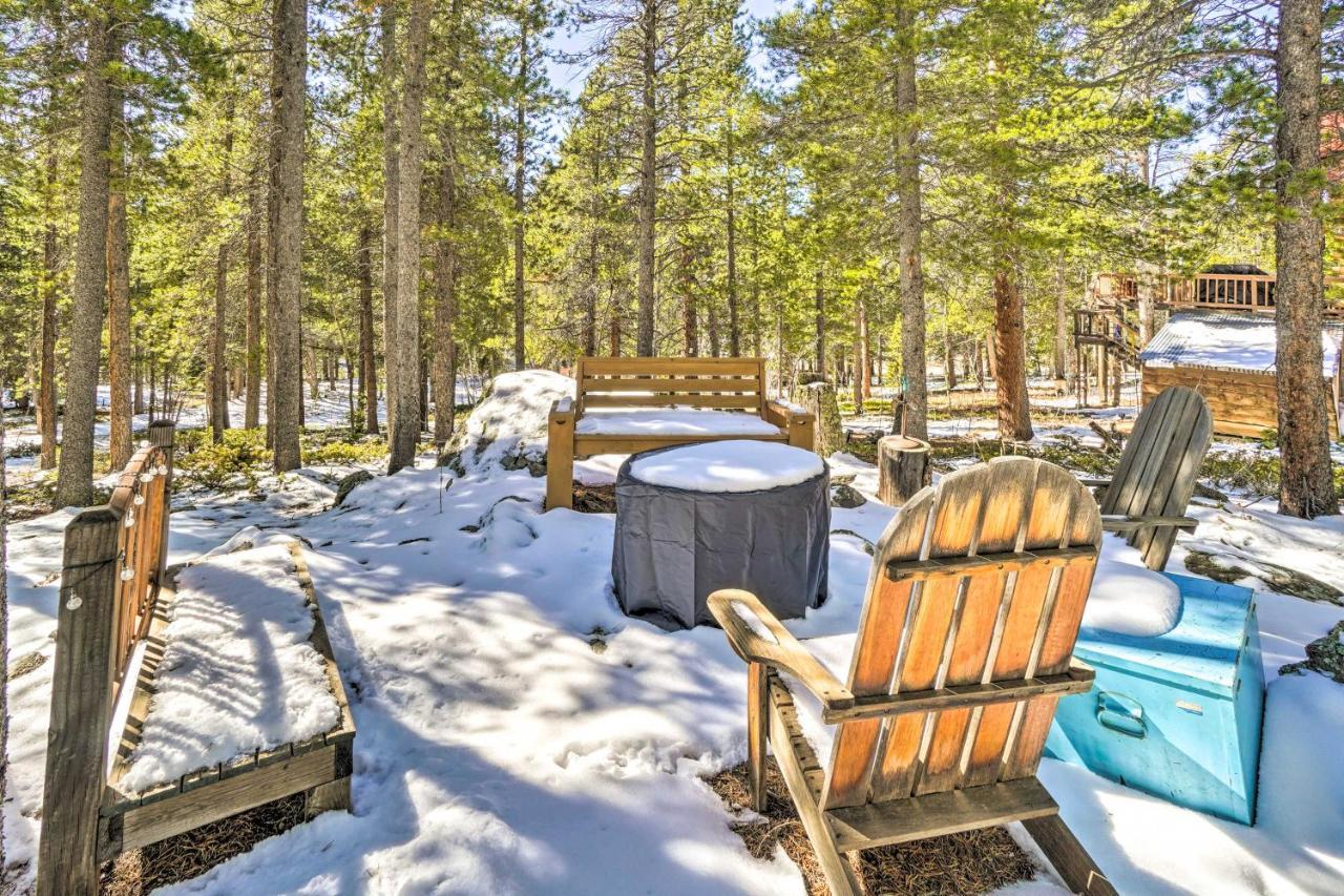 Secluded Black Hawk Log Cabin With Fire Pit! 외부 사진