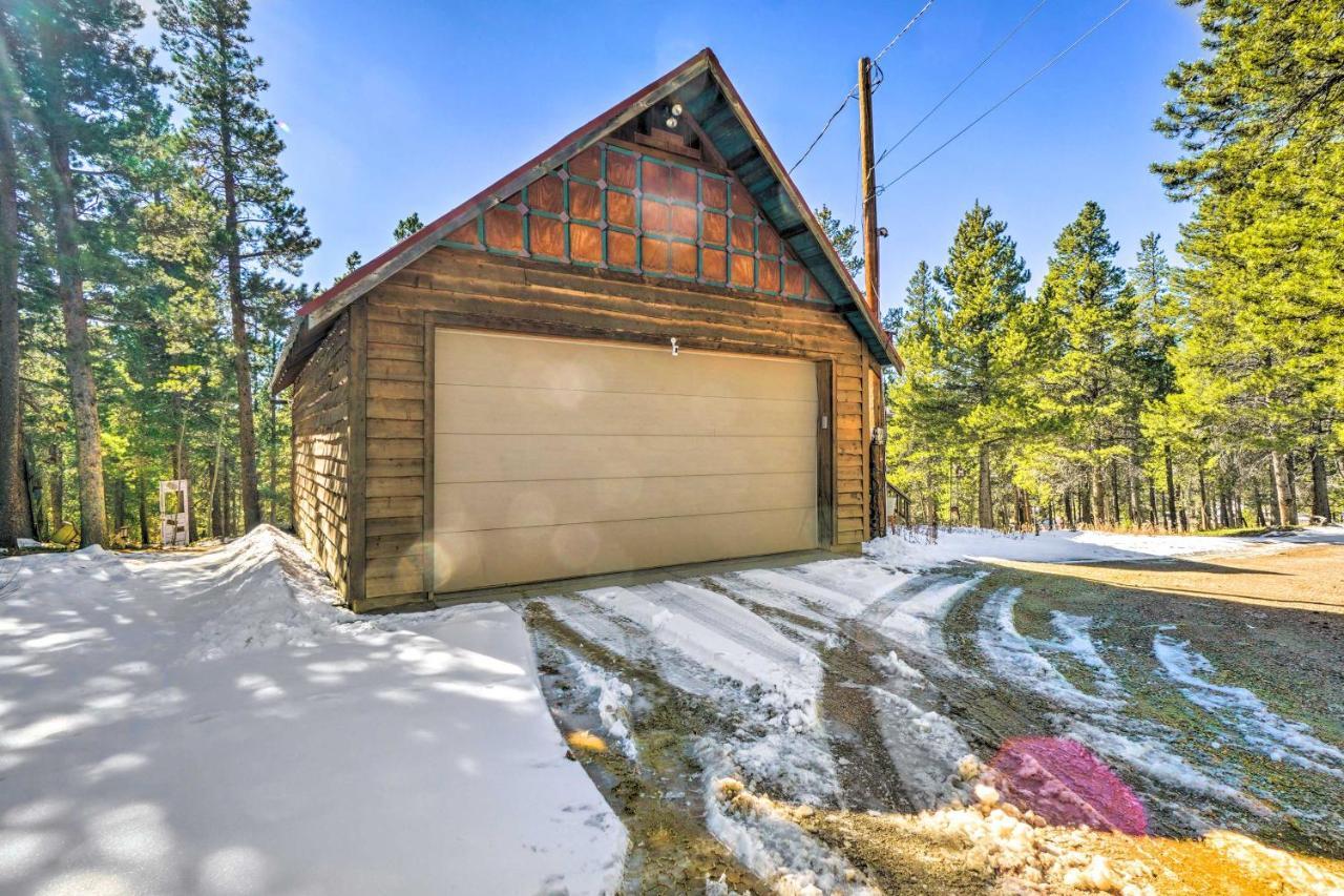 Secluded Black Hawk Log Cabin With Fire Pit! 외부 사진