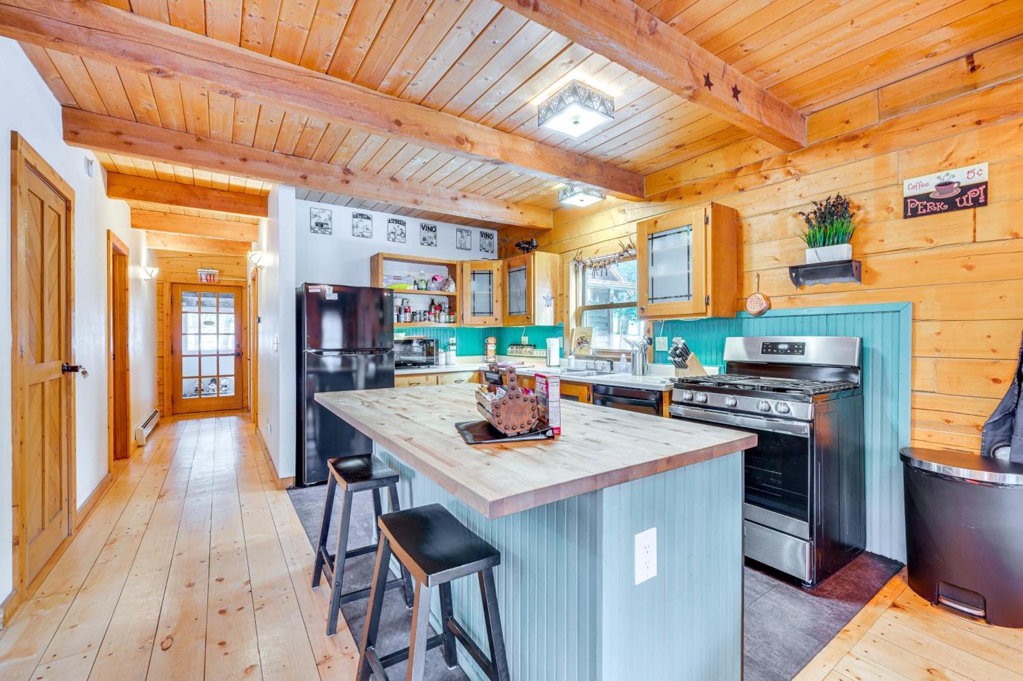 Secluded Black Hawk Log Cabin With Fire Pit! 외부 사진